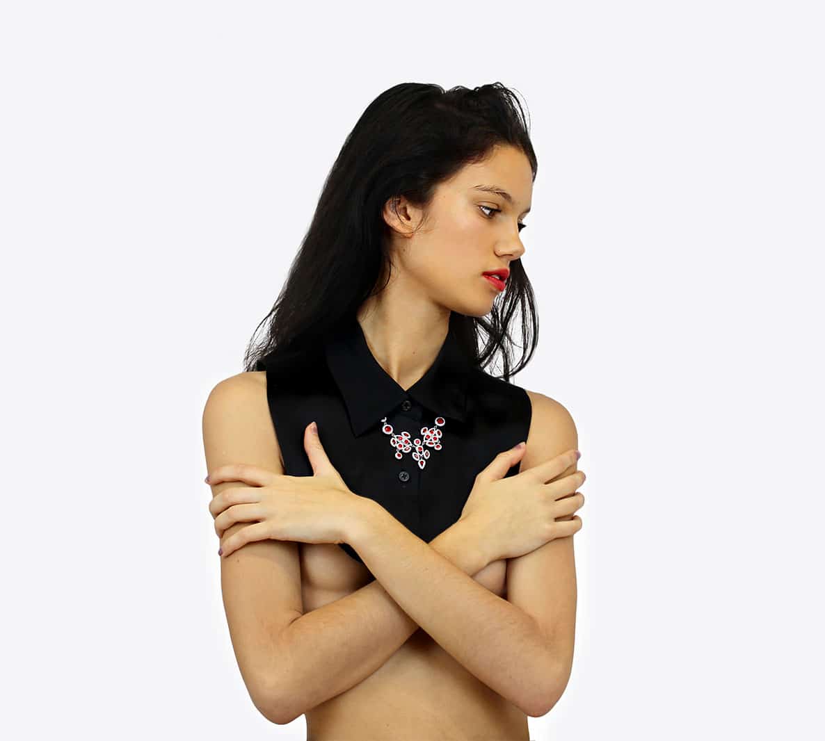 Collier ALYNE orné de cristaux rouges et blancs – Image 4