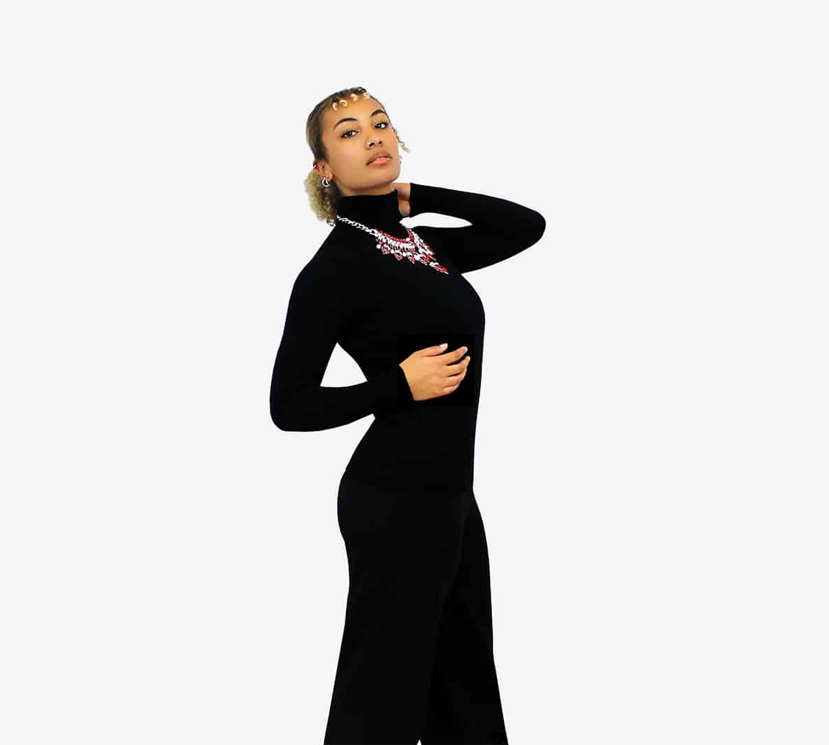 Collier ALYSSE orné de cristaux rouges et blancs – Image 6