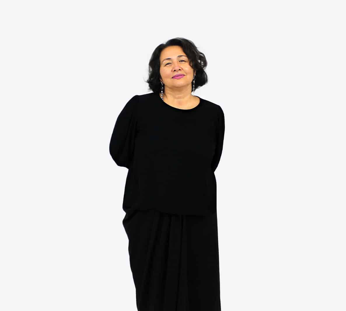 Boucles d'oreille AMAYA ornées de cristaux noirs – Image 3