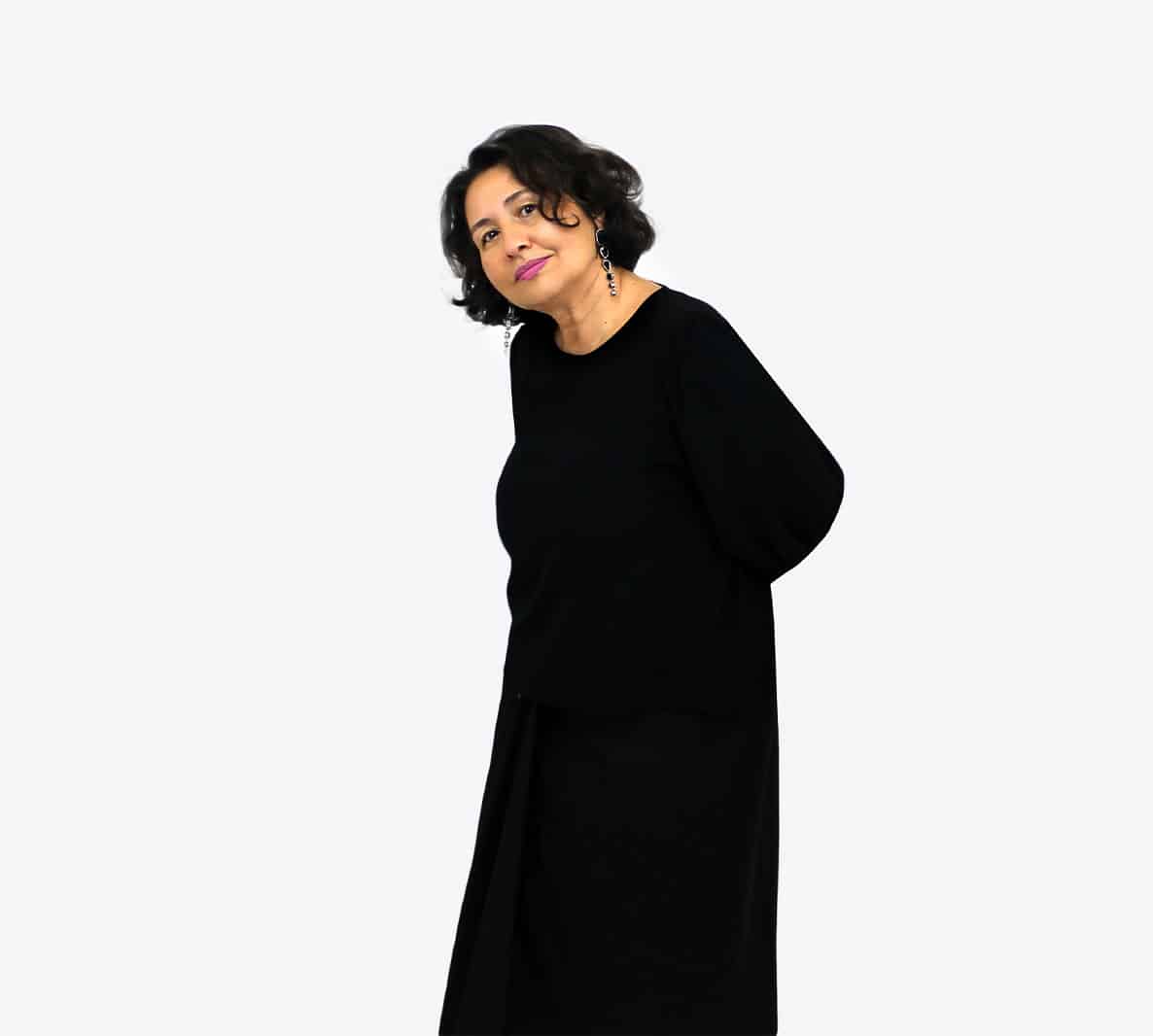 Boucles d'oreille AMAYA ornées de cristaux noirs – Image 4