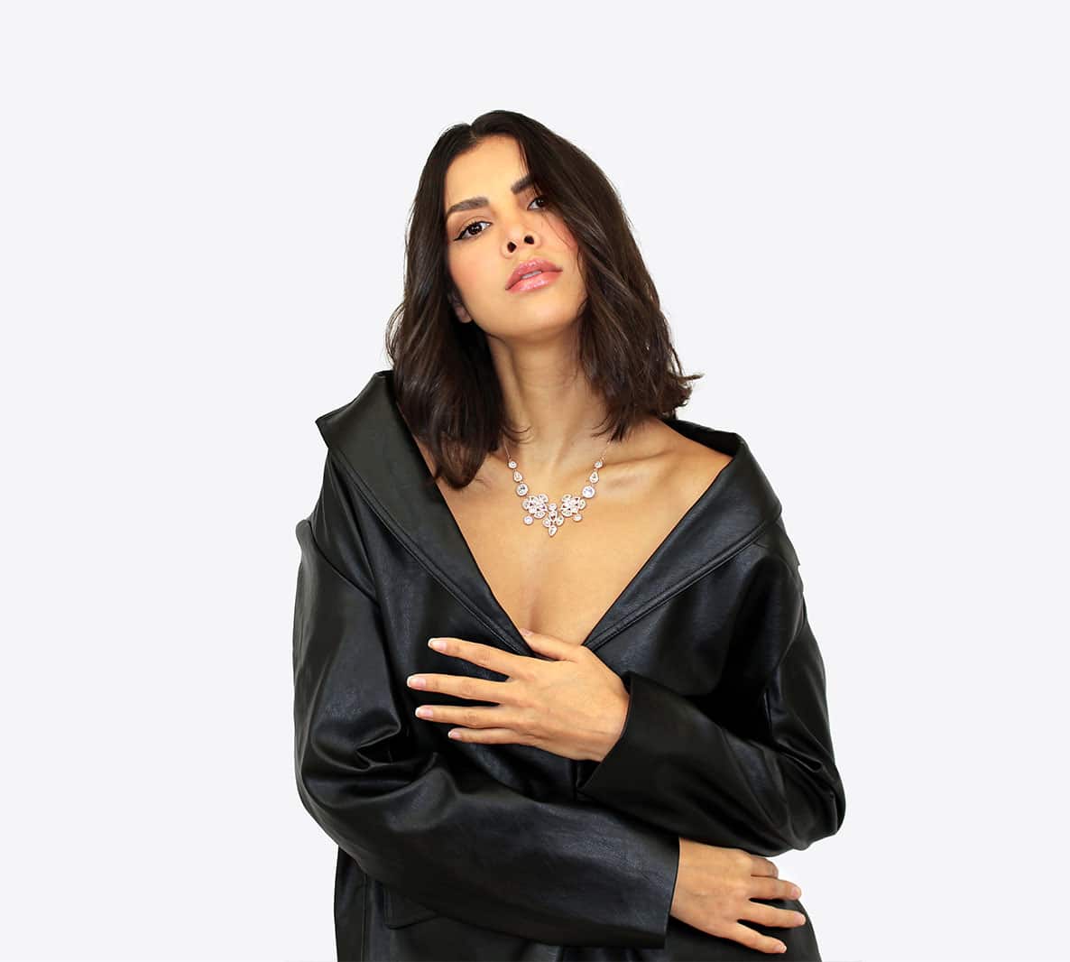 Collier ARINA orné de cristal blanc – Image 4