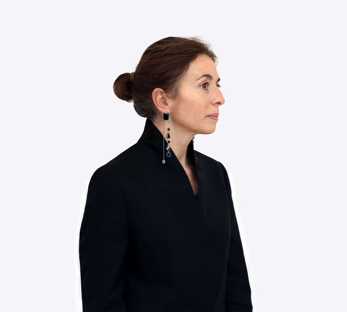 Boucles d'oreille AVIVA ornées de cristaux noirs – Image 5