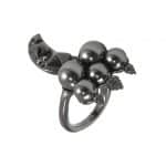 Ring in crystal pearls and black spikes by on aura tout vu