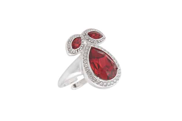AIRA ring with red crystals