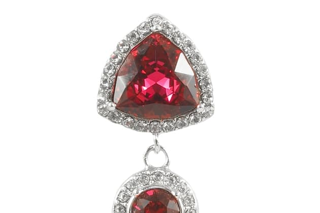 Boucles d'oreille ANTEA ornées de cristaux rouges – Image 2