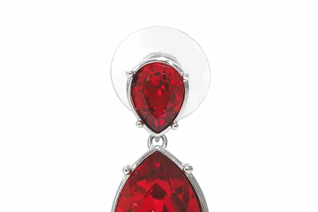 Boucles d'oreille AMEL ornées de cristaux rouges – Image 2