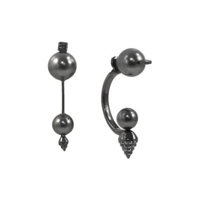 Crystal beads and black spikes earrings by on aura tout vu