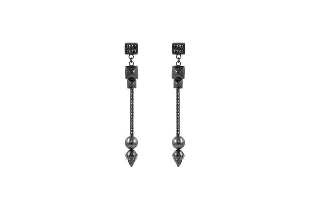 Crystal beads and black spikes earrings by on aura tout vu