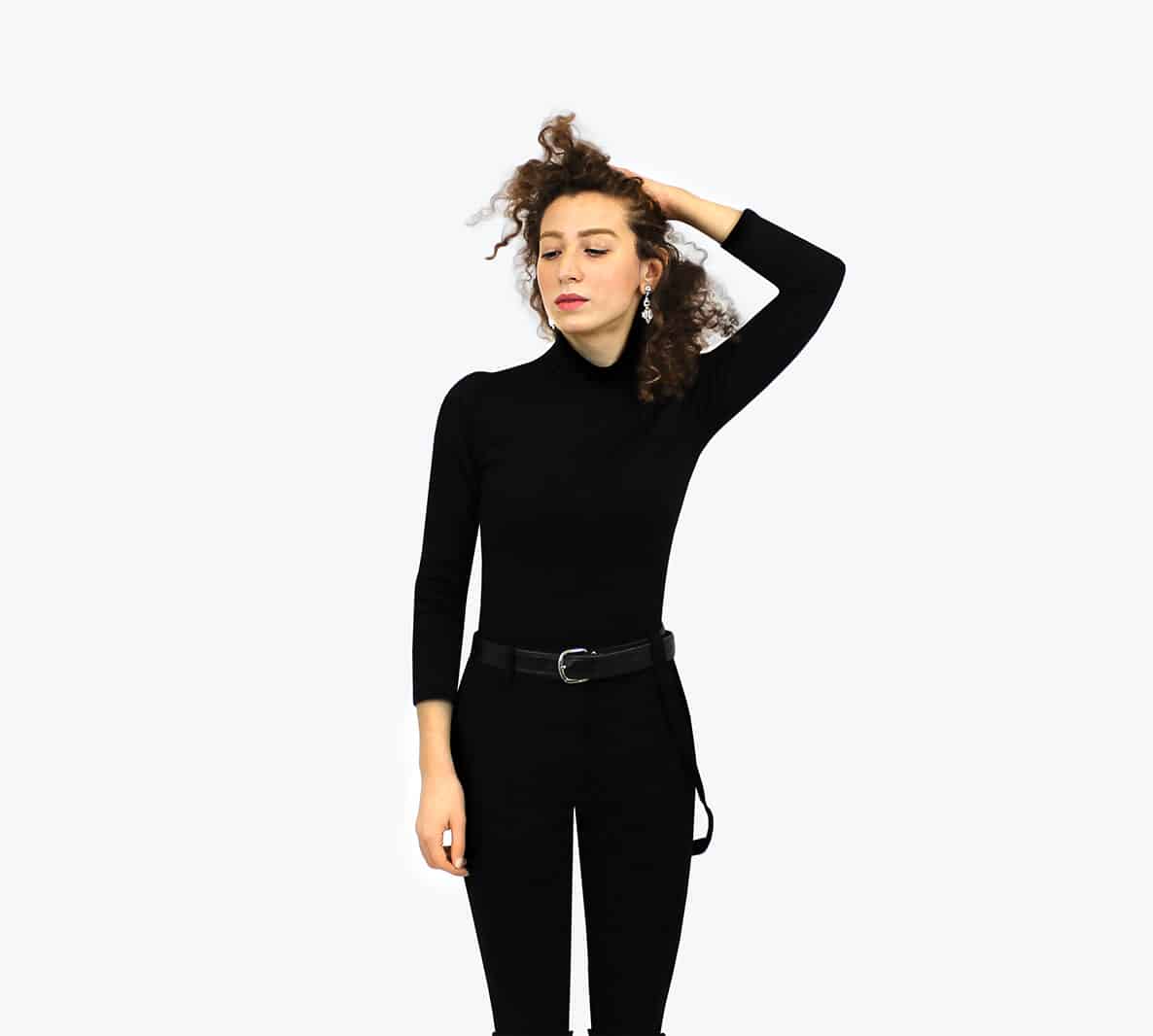 Boucles d'oreille GATSBY ornées de cristaux blancs – Image 3