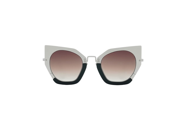 Silver sunglasses in black acetate and grey matte metal by on aura tout vu