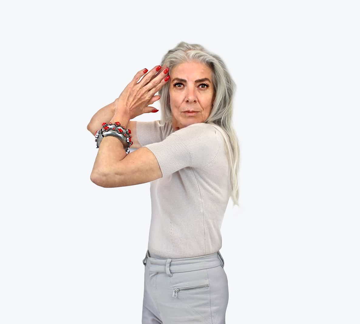 Bracelet jonc ASHIL en métal argenté vieilli et cristaux rouges – Image 4