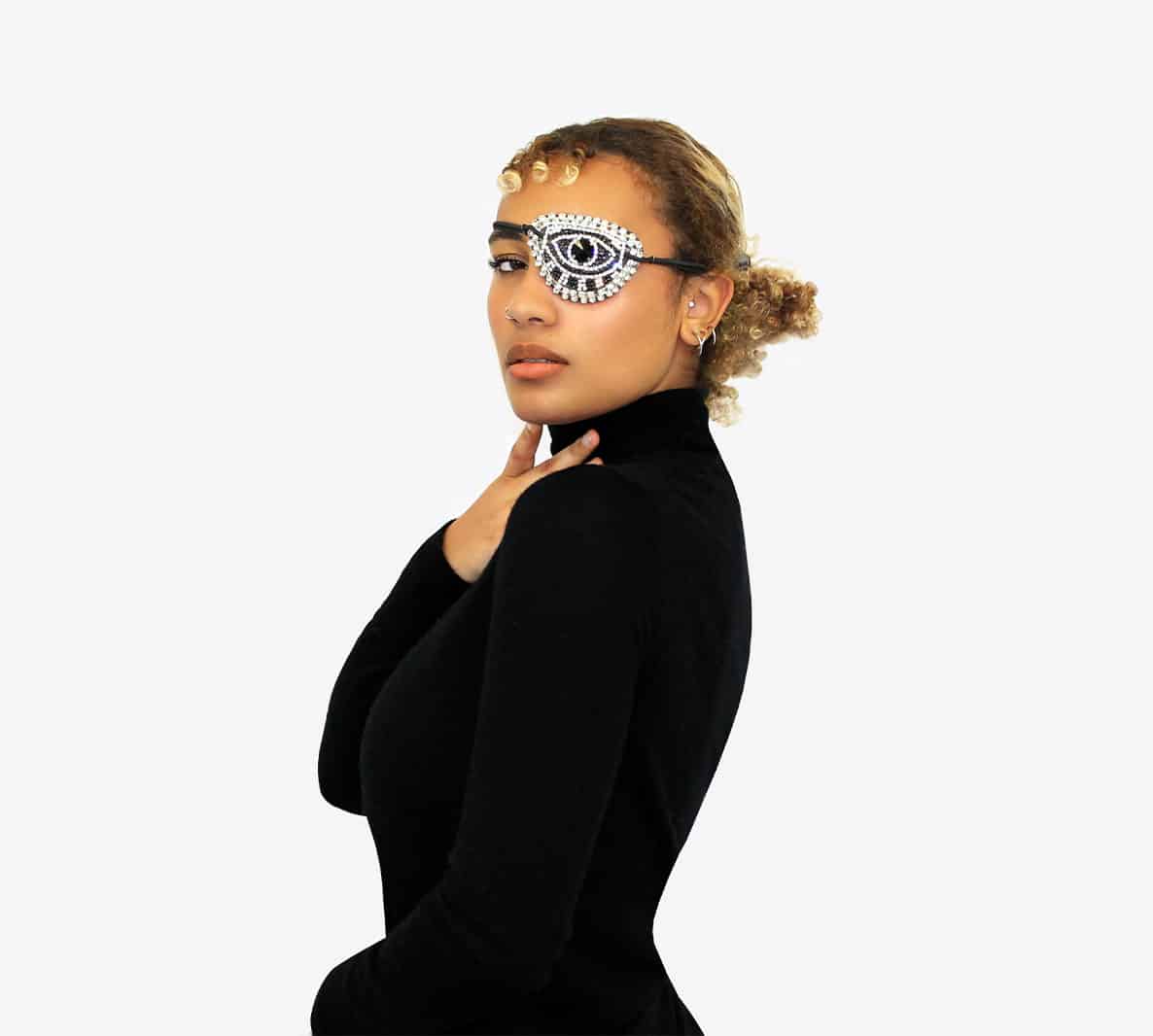 Cache œil ARTIM orné de cristaux noirs, blancs et argentés – Image 5