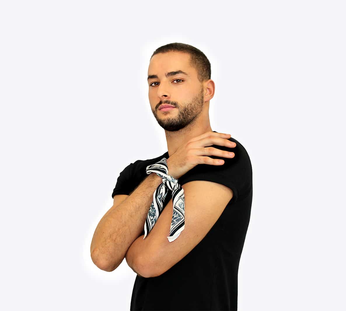 Petit carré BANIA imprimé de timbres noirs et blancs – Image 5