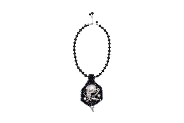 plastron de pirate handmade avec des cristaux