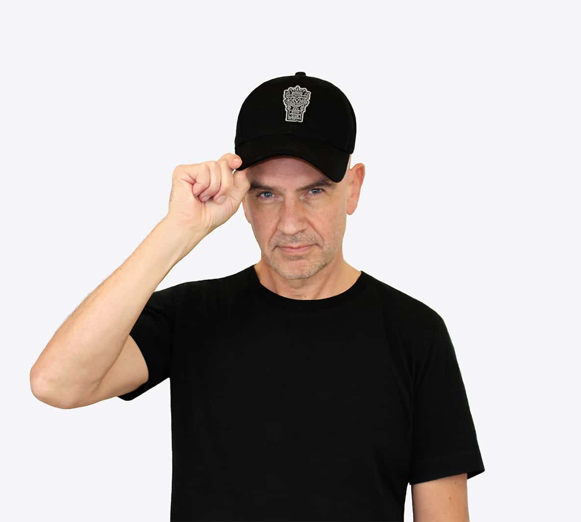 Casquette KORA brodée d'un patch logo – Image 6