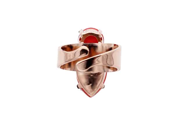 Bague BELEN ornée de cristaux émaillés et pailletés rouges – Image 3
