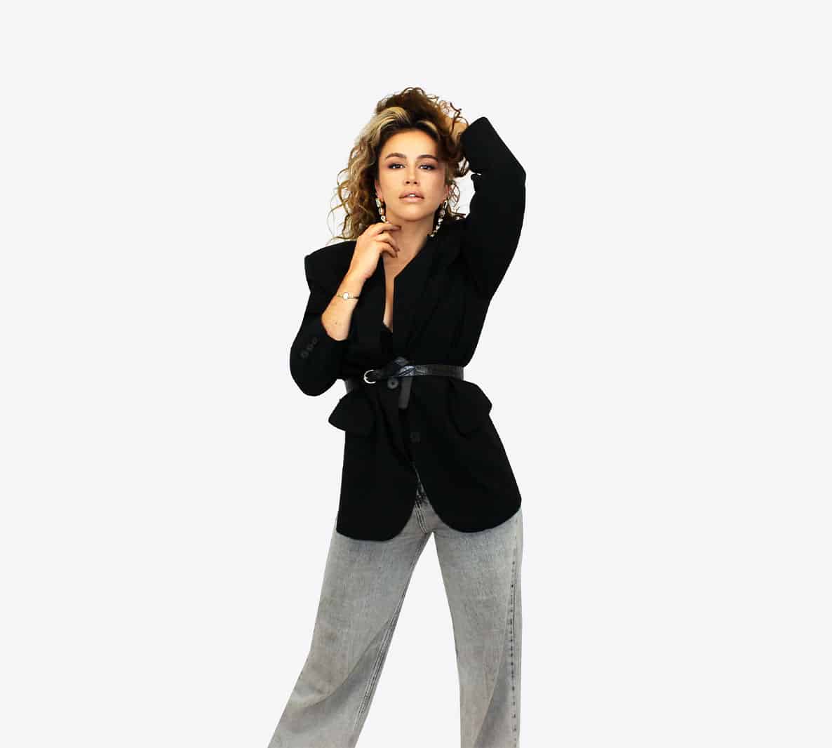 Boucles d’oreille AMAYA ornées de cristaux blancs – Image 5