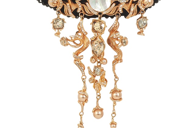 Plastron CARTER brodé de perles et de cristaux – Image 3