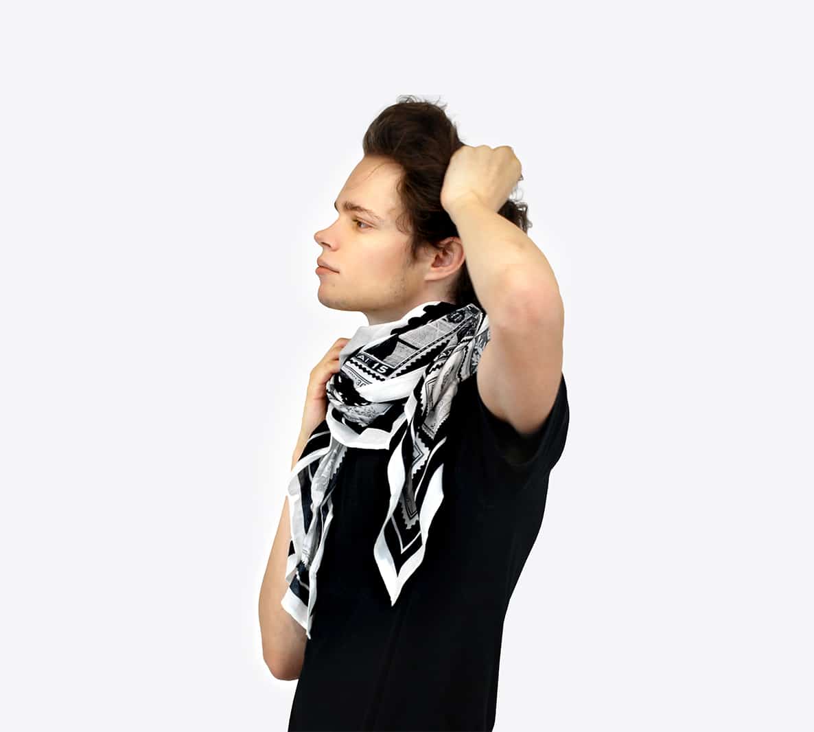 Carré DEUS imprimé de timbres noirs et blancs – Image 6