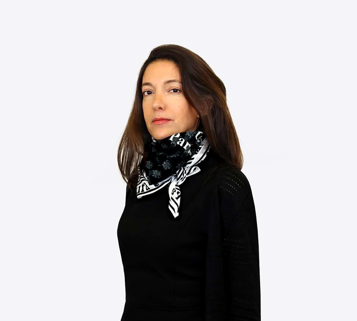 Carré DORIO imprimé de logos noirs et blancs – Image 5