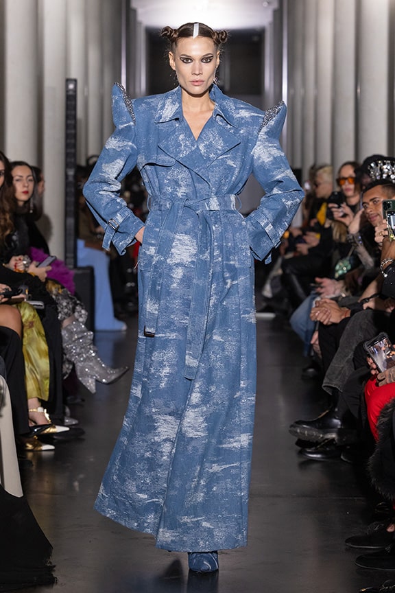 Denim coat on aura tout vu couture 2024 illusions collection haute couture fashion week paris