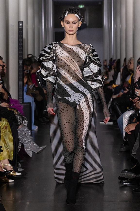 Optical illusion dress by on aura tout vu couture 2024 illusions collection haute couture fashion week paris