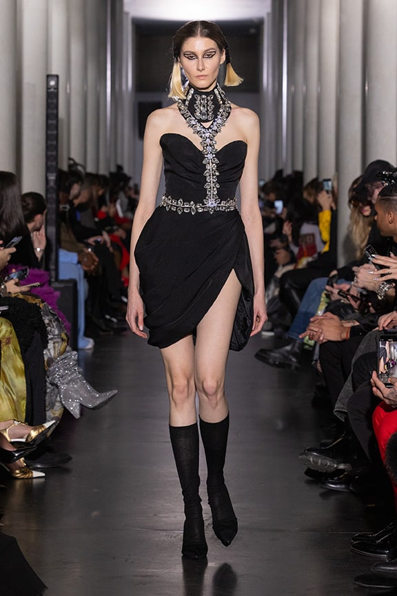 Cristal harnais black dress by on aura tout vu couture 2024 illusions collection haute couture fashion week paris