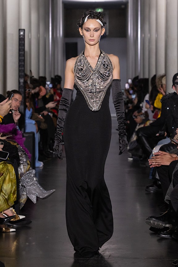 Cristals embroidered black by on aura tout vu couture 2024 illusions collection haute couture fashion week paris