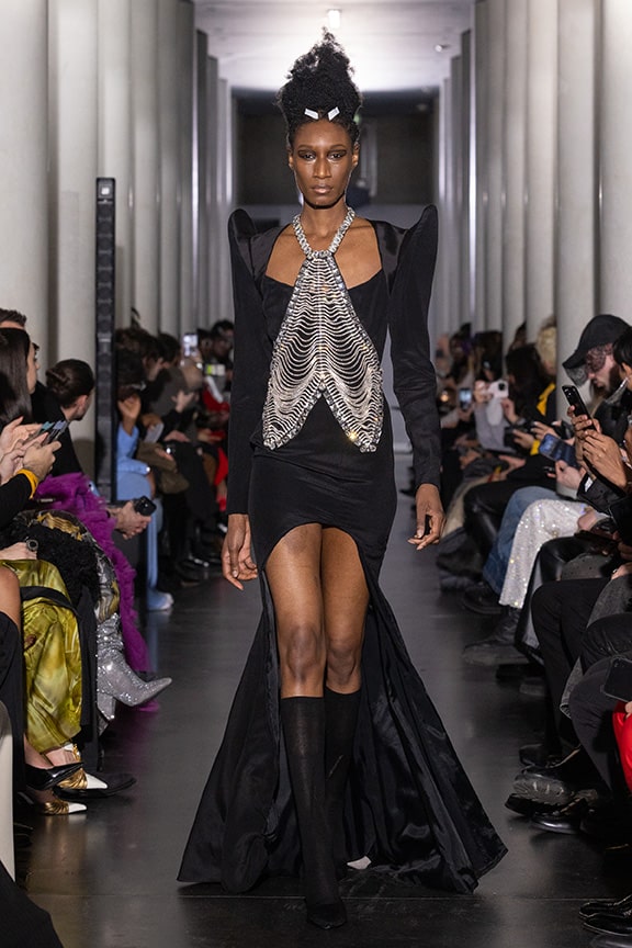 black dress on aura tout vu couture 2024 illusions collection haute couture fashion week paris