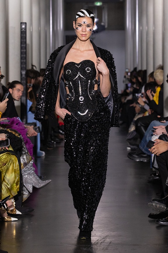Tuxedo black ouutfit by on aura tout vu couture 2024 illusions collection haute couture fashion week paris
