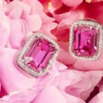 boucles doreilles rose en metal et crital moulin rouge by on aura tout vu