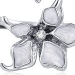 Bague réglable Dila fleurs Datura et cristaux blanches – Image 5