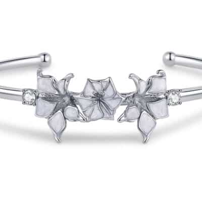 bracelet datura zhang zhehan x on aura tout vu bracelet blanc