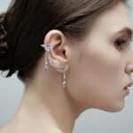 Manchette d'oreille Damien cristaux et fleurs datura blues zhang zhehan x on aura tout vu