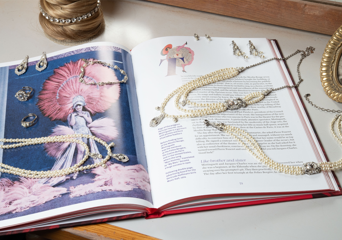 Boucles d'oreilles Soan cristaux et perles – Image 2