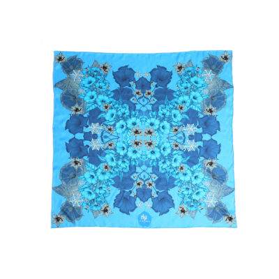 datura zhang- hehan by on aura tout vu carre de twill de soie bleu