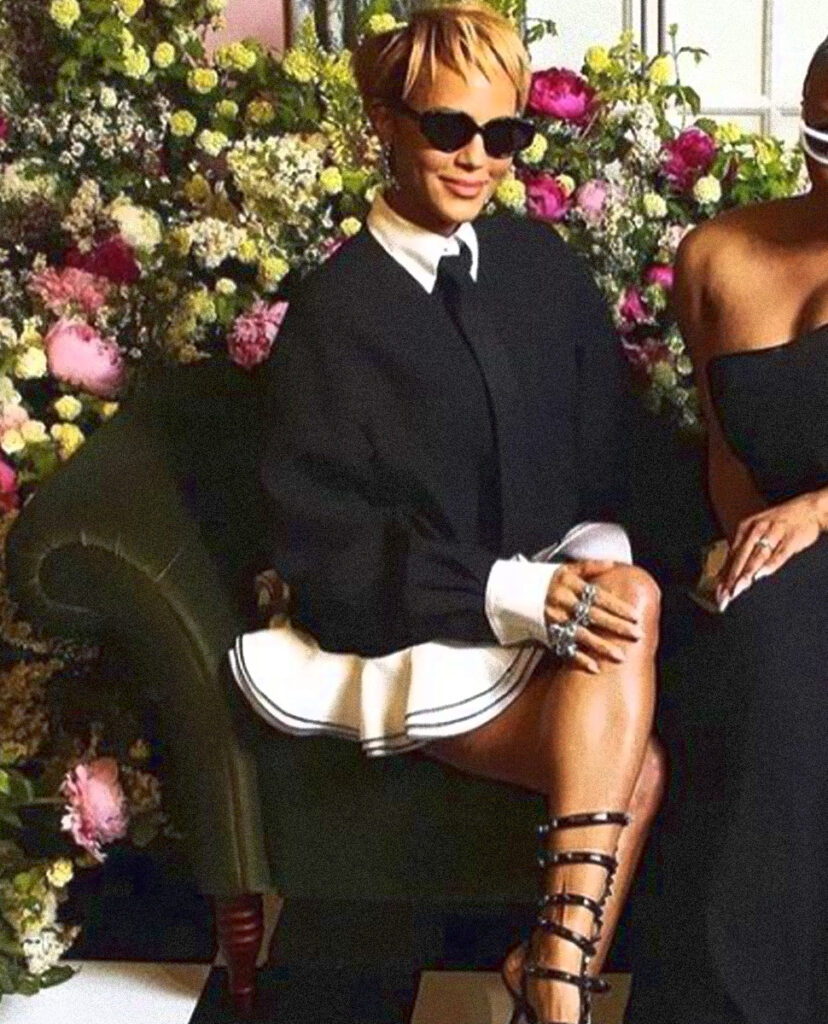 l'actrice américaine Nicole Ari Parker porte des bagues de la collection Heritage de On Aura Tout Vu pour le lancement de la série And Just Like That