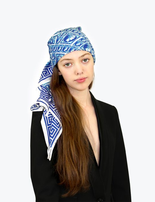 donna_square_scarf_blue_cams_onauratoutvu_worn_by_woman (1)